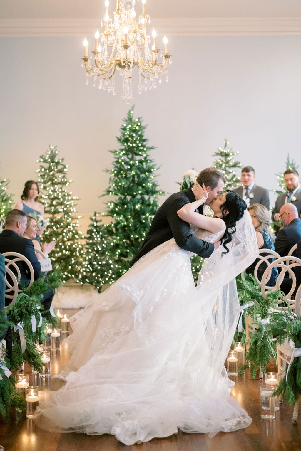 christmas winter wedding at the kansas city club