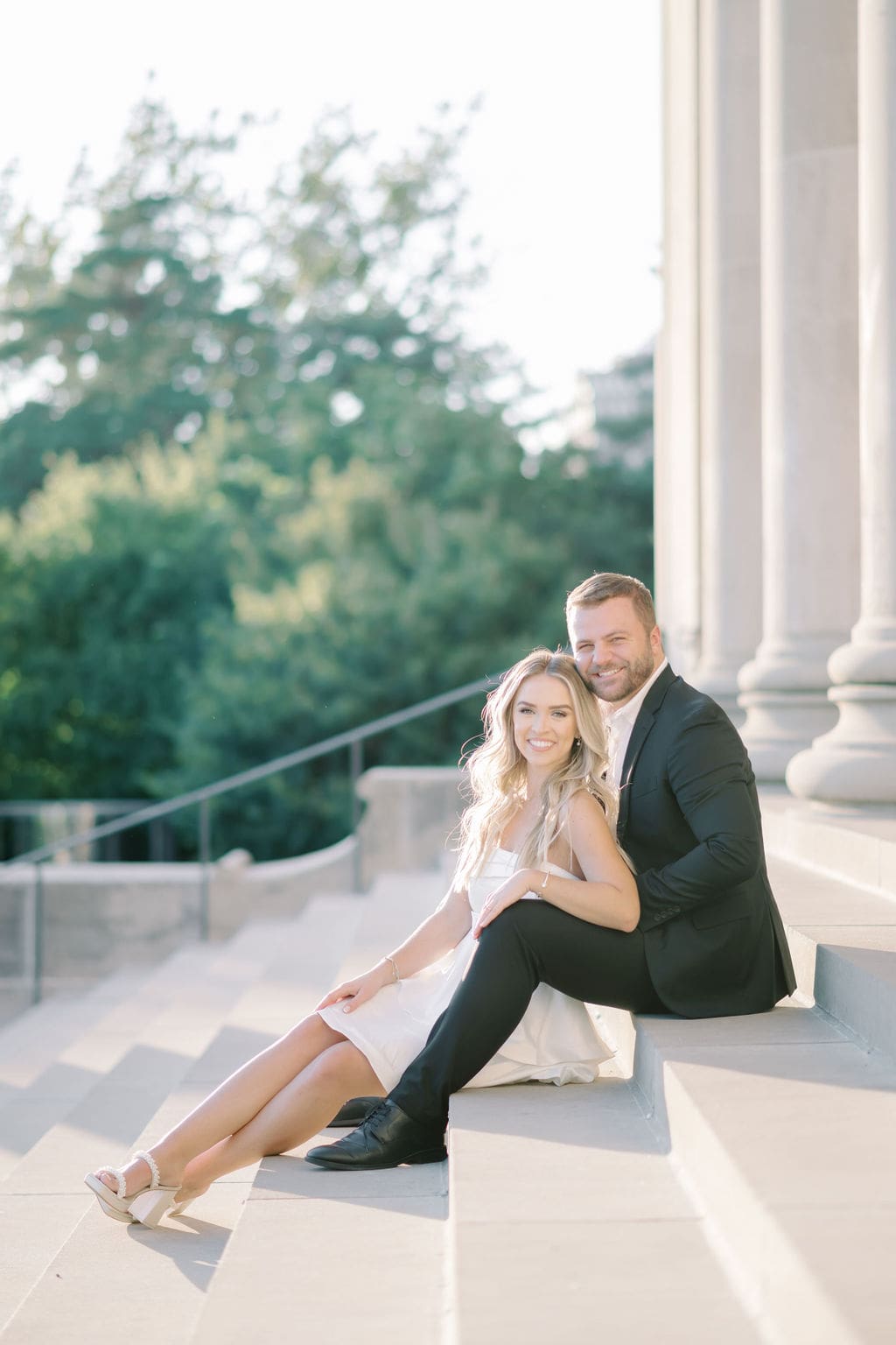 kansas city engagement photo at the nelson atkins museum of art